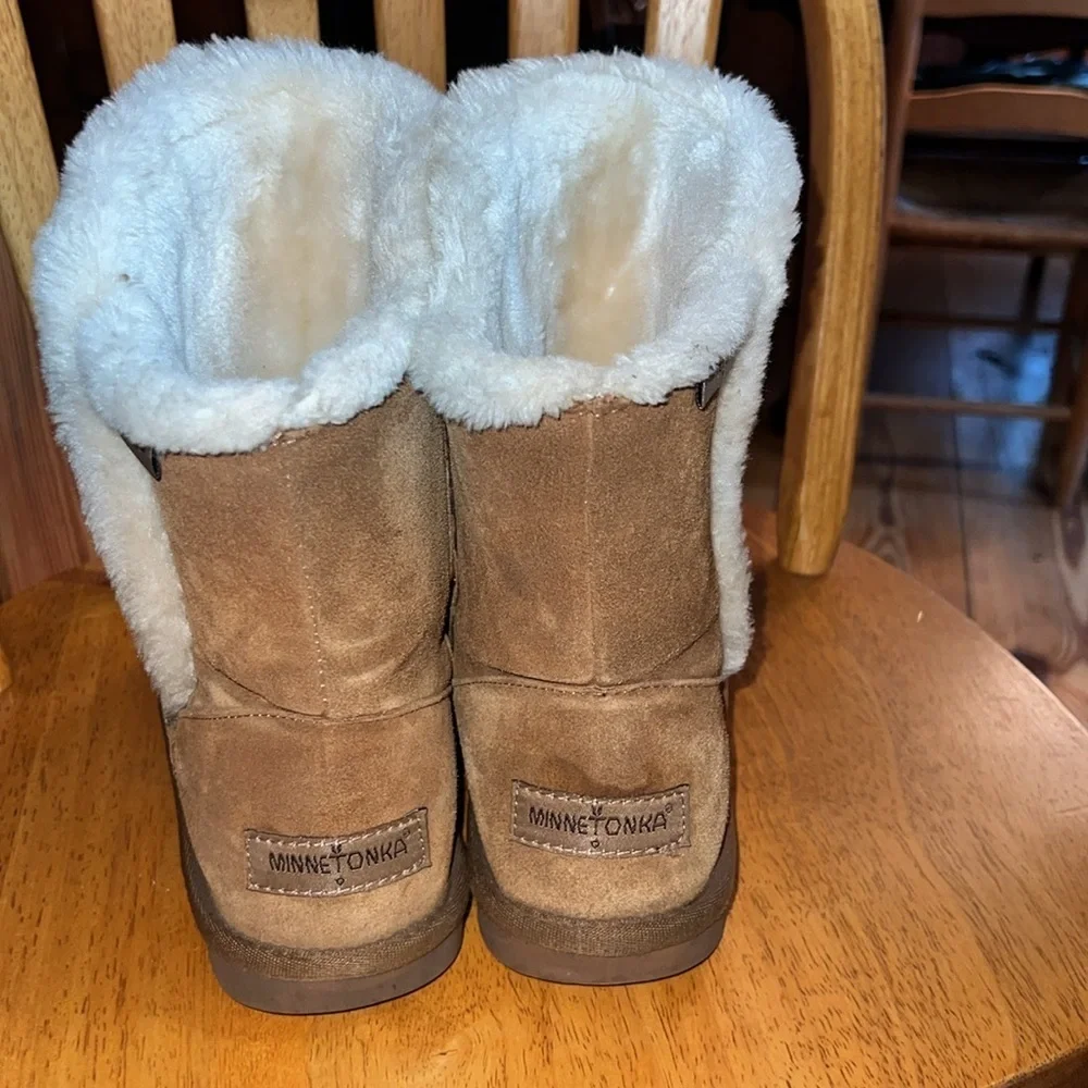 Minnetonka Brown Suede Footwear Boots Winter 8
